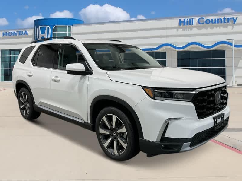 new 2025 Honda Pilot car, priced at $54,760