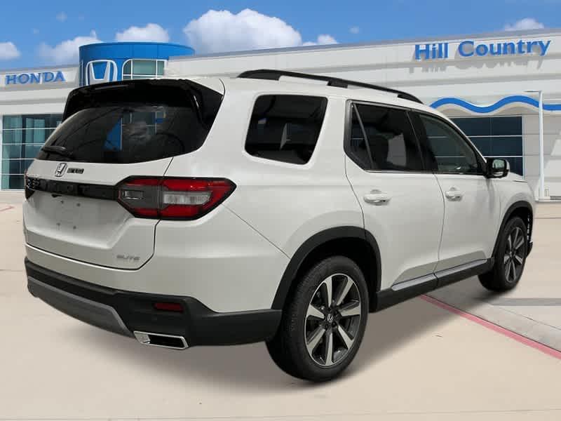 new 2025 Honda Pilot car, priced at $54,760