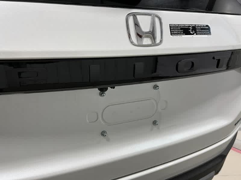 new 2025 Honda Pilot car, priced at $54,760