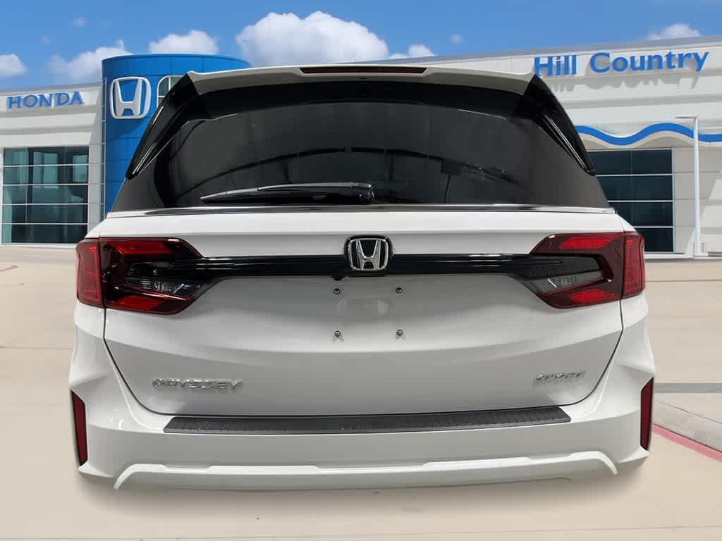 new 2026 Honda Odyssey car, priced at $43,195