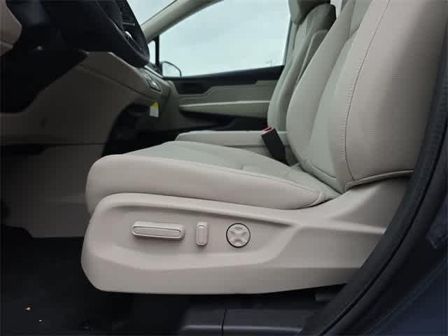new 2025 Honda Odyssey car, priced at $41,152