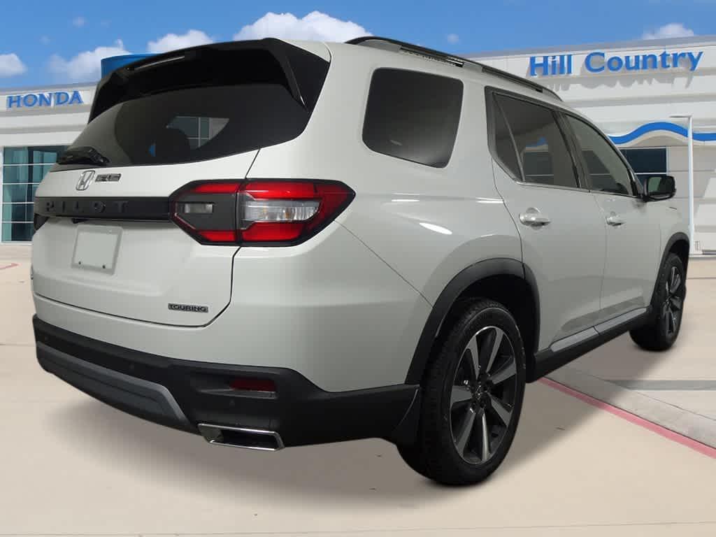 new 2025 Honda Pilot car, priced at $51,550