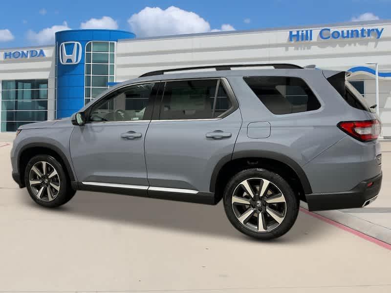 new 2025 Honda Pilot car, priced at $51,550
