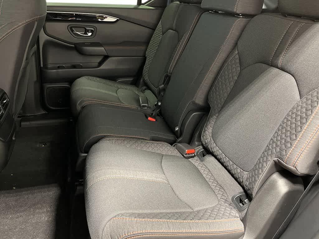 new 2025 Honda Pilot car, priced at $41,907