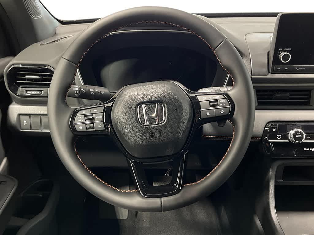 new 2025 Honda Pilot car, priced at $41,907
