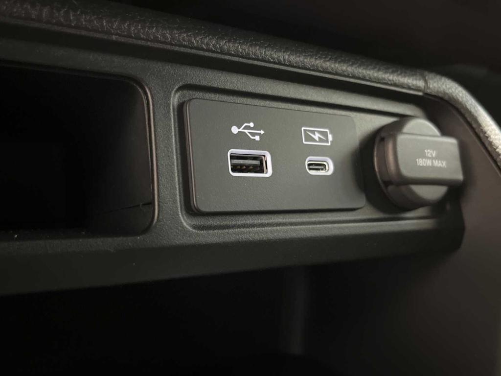 new 2025 Honda Pilot car, priced at $41,907