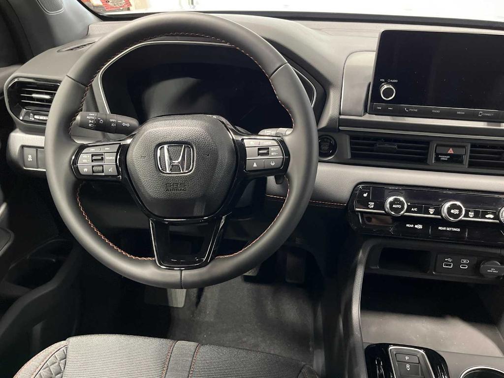 new 2025 Honda Pilot car, priced at $41,907
