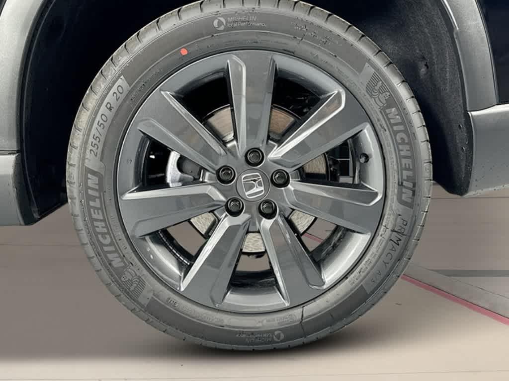 new 2025 Honda Pilot car, priced at $41,907