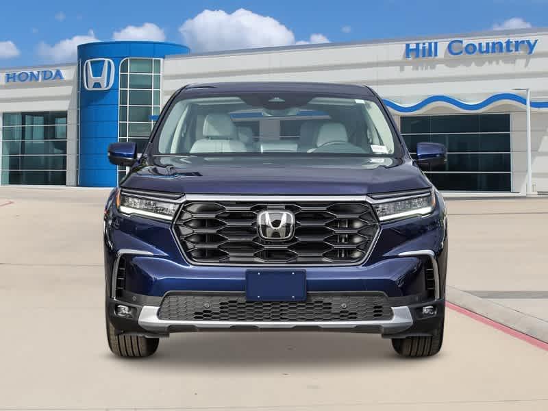 new 2025 Honda Pilot car, priced at $45,725