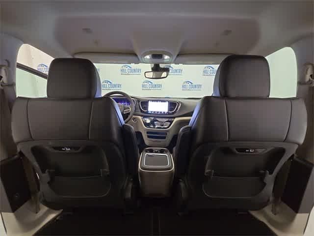 used 2023 Chrysler Pacifica car, priced at $21,245