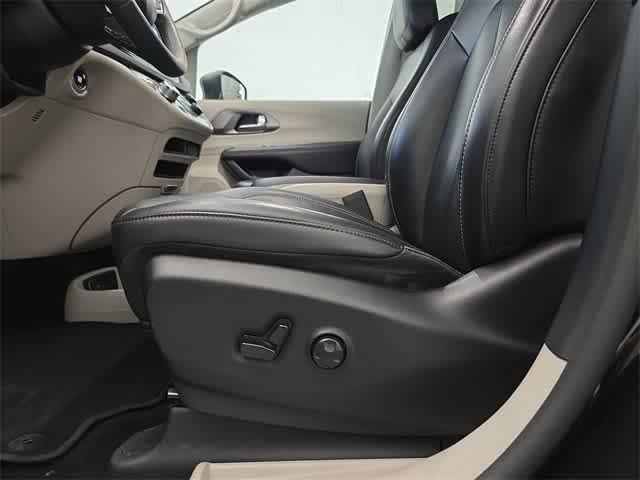 used 2023 Chrysler Pacifica car, priced at $21,245