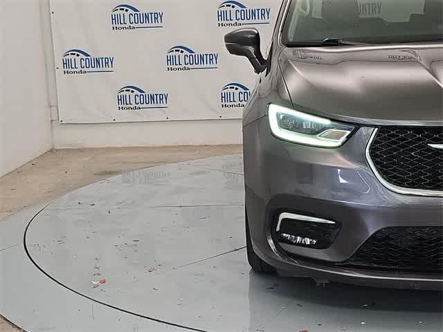 used 2022 Chrysler Pacifica Hybrid car, priced at $19,295