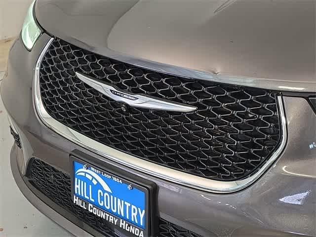used 2022 Chrysler Pacifica Hybrid car, priced at $19,295
