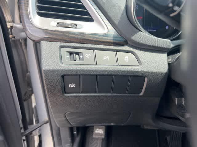 used 2013 Hyundai Santa Fe car, priced at $9,195
