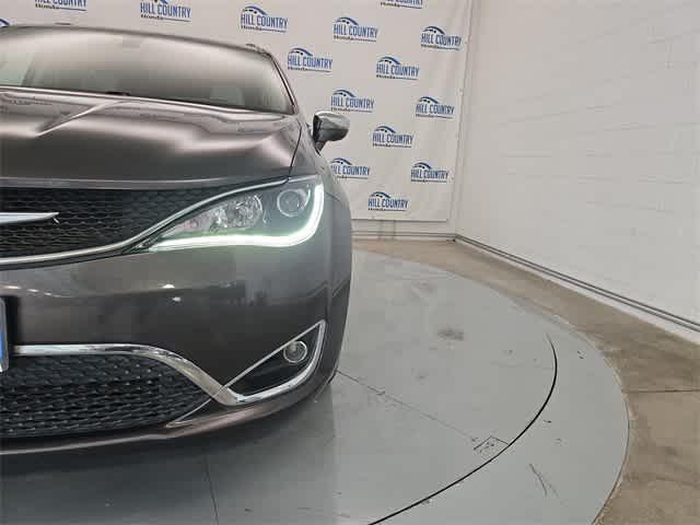 used 2020 Chrysler Pacifica car, priced at $15,995