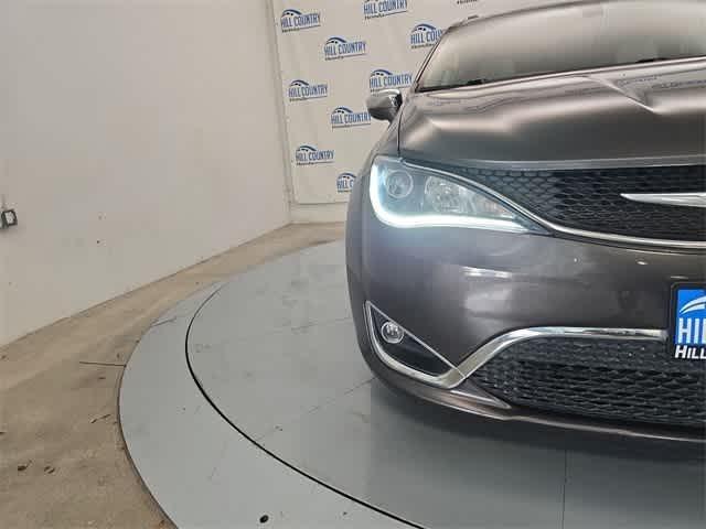 used 2020 Chrysler Pacifica car, priced at $15,995