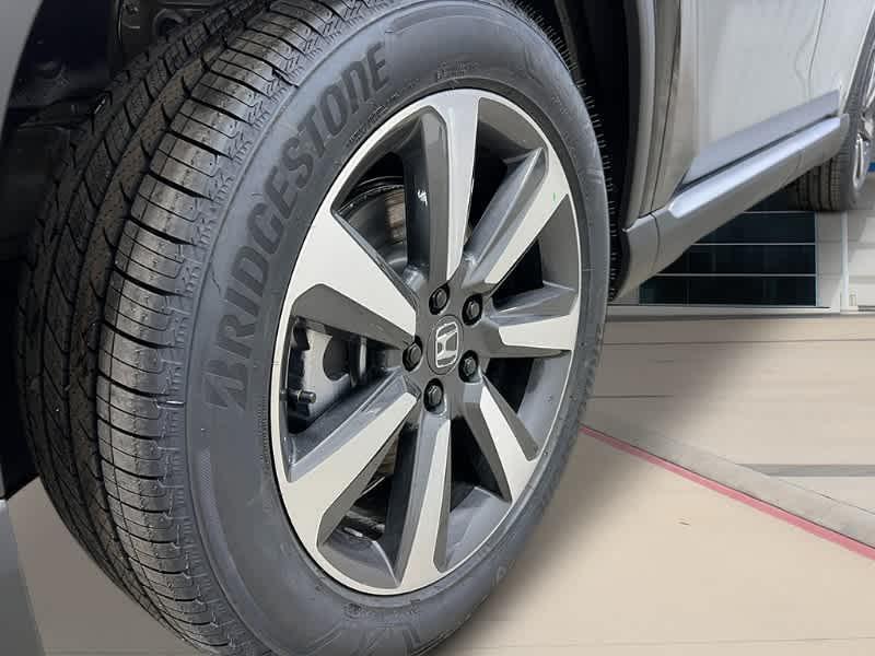 new 2025 Honda Pilot car, priced at $54,530