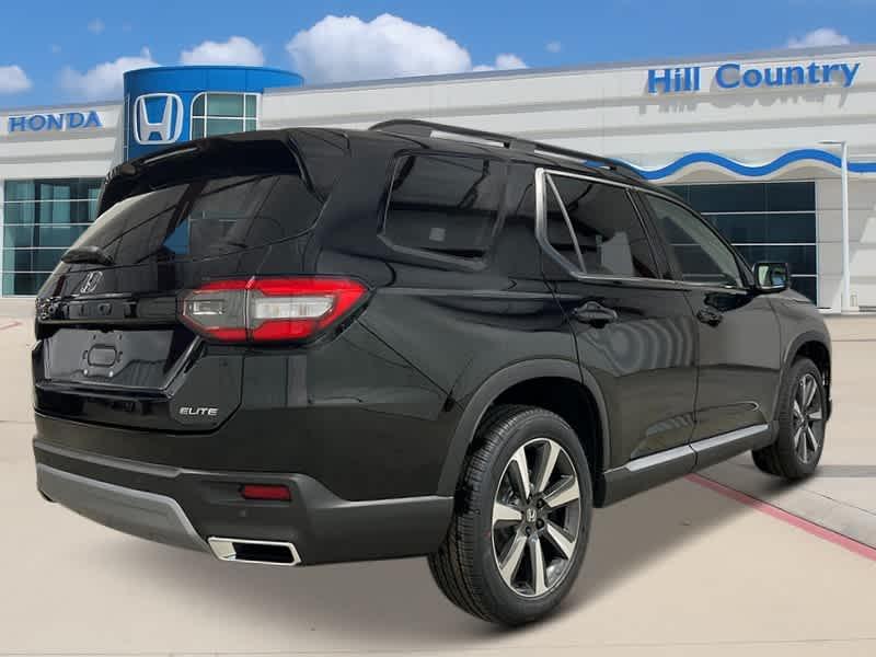 new 2025 Honda Pilot car, priced at $54,530