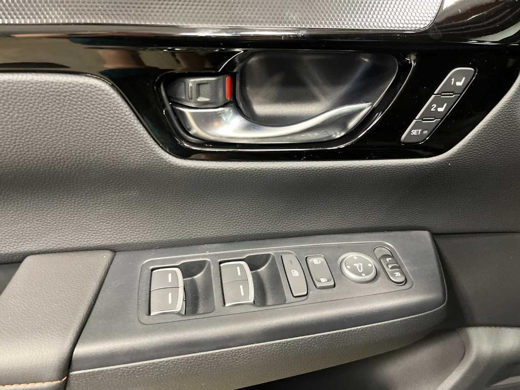 new 2026 Honda CR-V Hybrid car, priced at $40,458