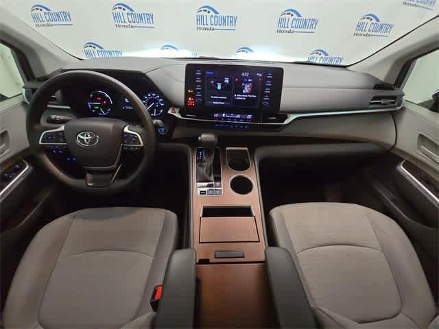 used 2021 Toyota Sienna car, priced at $30,895