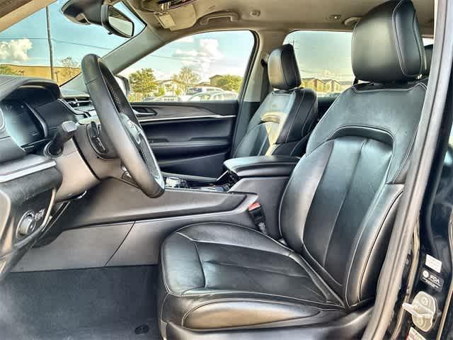 used 2023 Jeep Grand Cherokee car, priced at $24,695