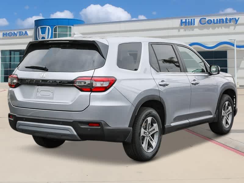 new 2025 Honda Pilot car, priced at $44,995