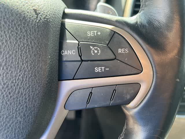 used 2015 Jeep Grand Cherokee car, priced at $14,295