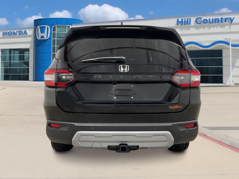 new 2025 Honda Pilot car, priced at $50,895