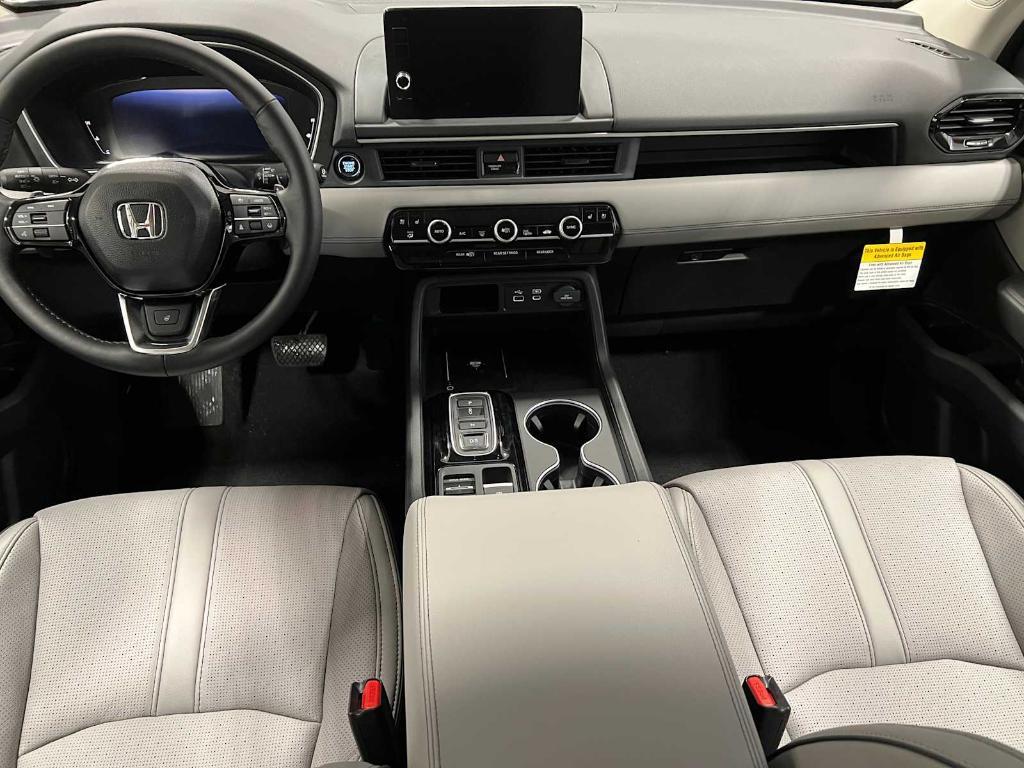 new 2025 Honda Pilot car, priced at $54,760