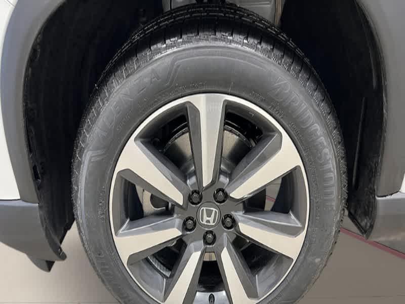 new 2025 Honda Pilot car, priced at $54,760