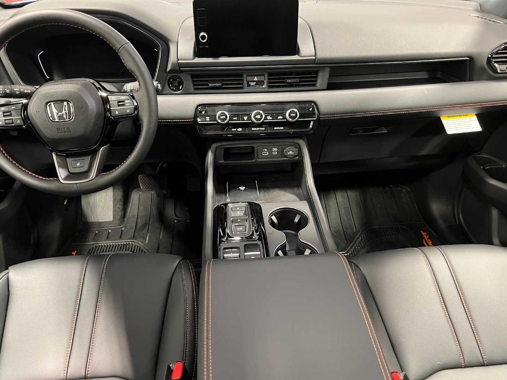 new 2025 Honda Pilot car, priced at $51,830