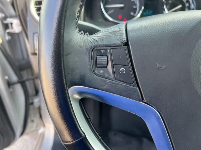 used 2015 Chevrolet Captiva Sport car, priced at $7,895