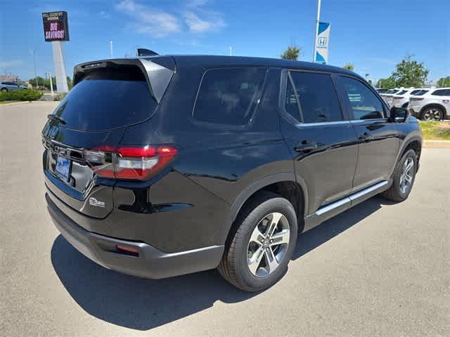 new 2025 Honda Pilot car, priced at $44,323
