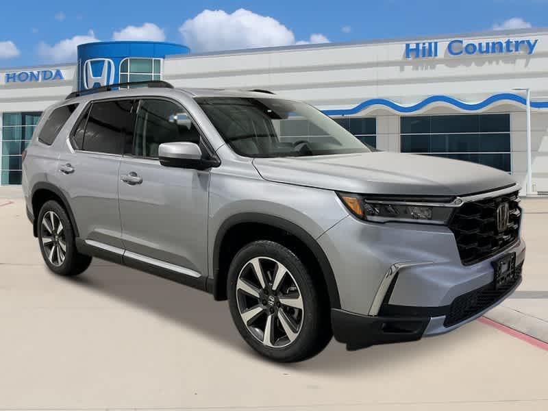 new 2025 Honda Pilot car, priced at $47,923
