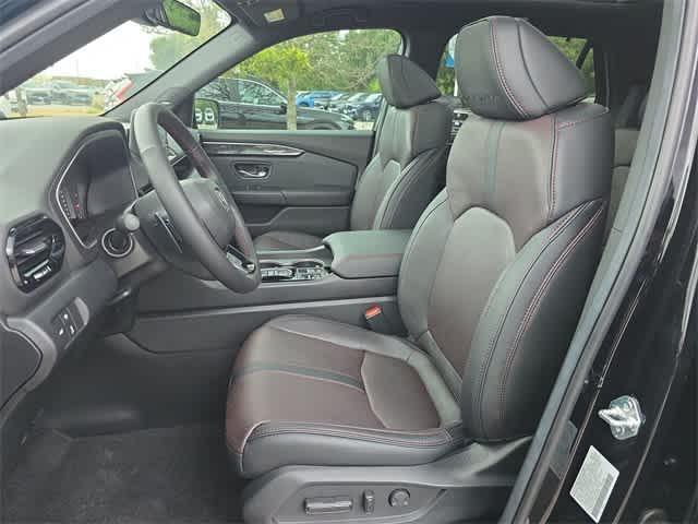new 2025 Honda Pilot car, priced at $51,654