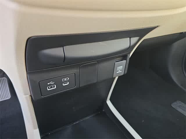 new 2025 Honda Odyssey car, priced at $41,252