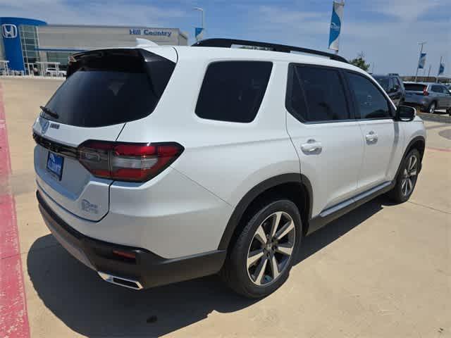 new 2025 Honda Pilot car, priced at $53,985