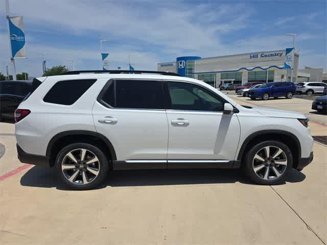 new 2025 Honda Pilot car, priced at $53,985