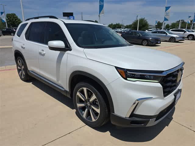 new 2025 Honda Pilot car, priced at $53,985