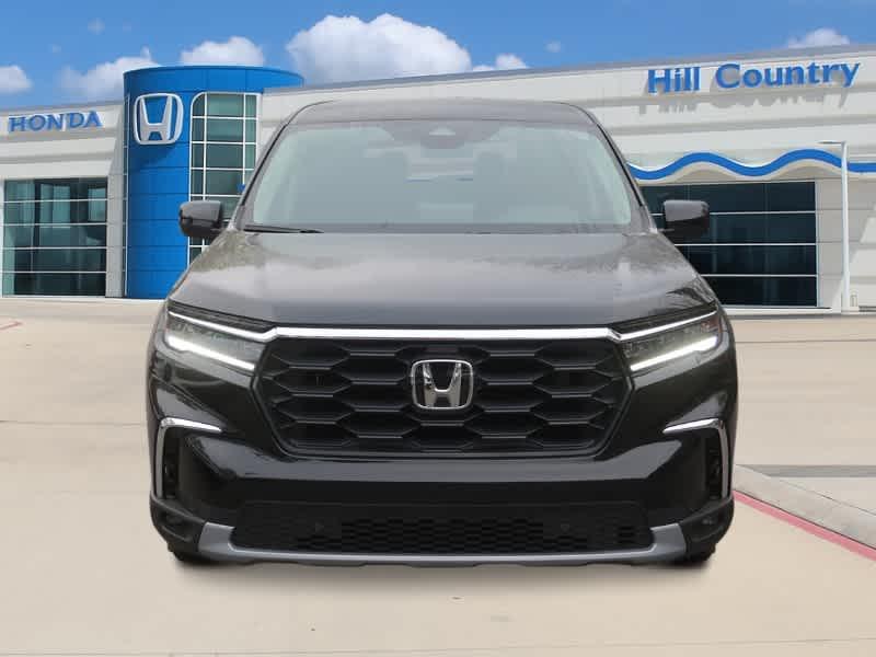 new 2025 Honda Pilot car, priced at $44,995