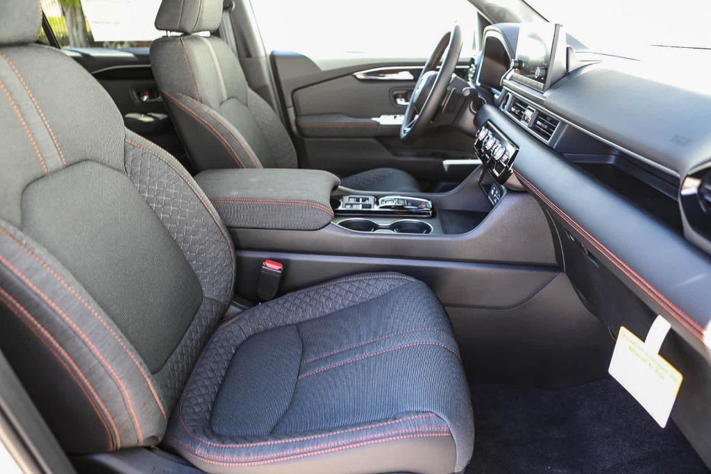 new 2025 Honda Pilot car, priced at $42,150