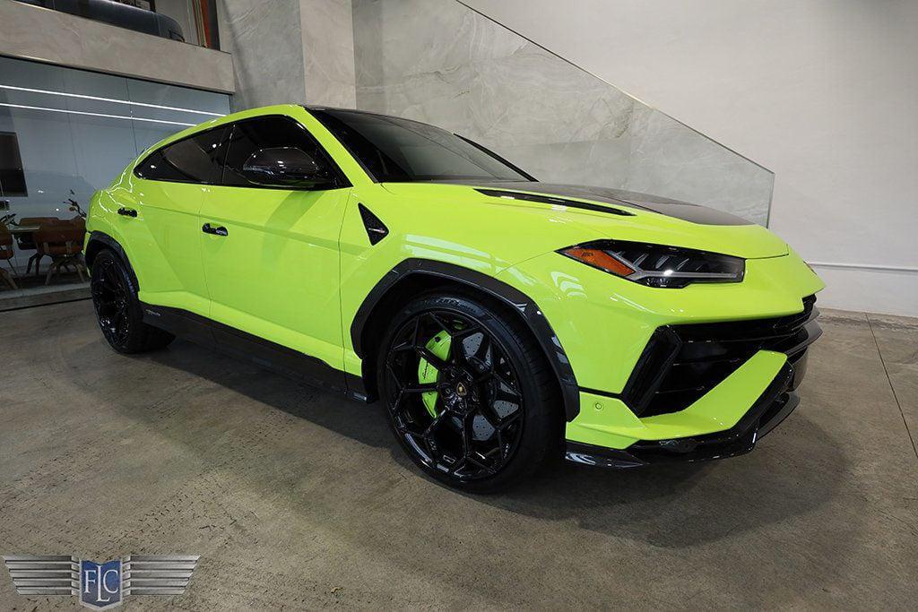 used 2024 Lamborghini Urus car