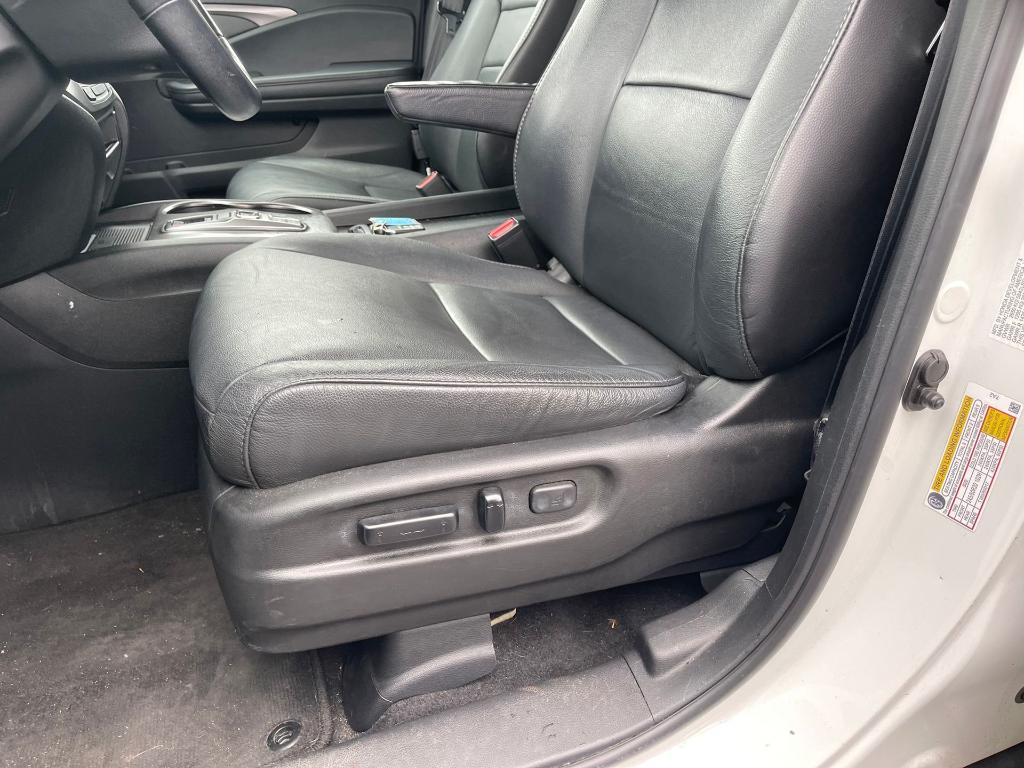 used 2021 Honda Pilot car, priced at $28,200