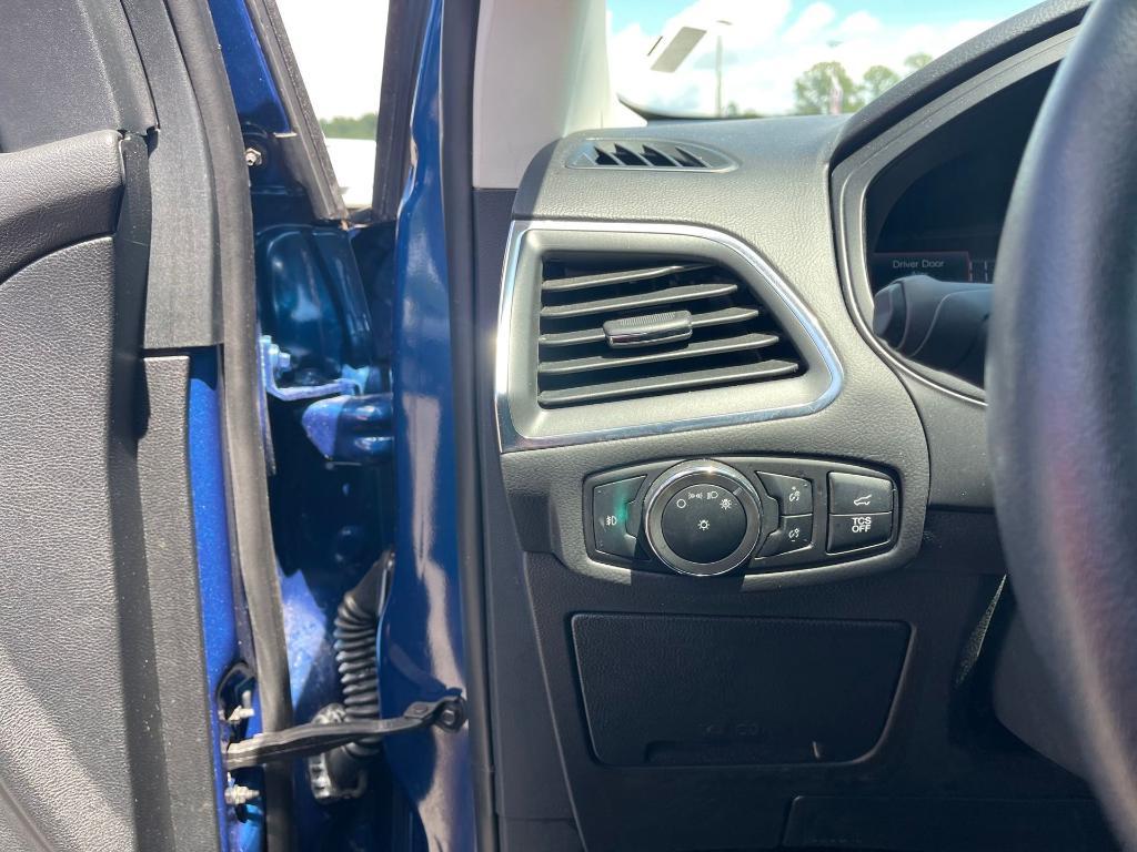 used 2024 Ford Edge car, priced at $29,750