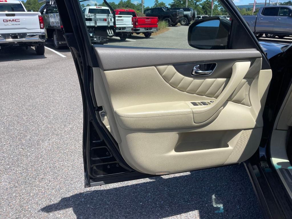 used 2016 INFINITI QX70 car