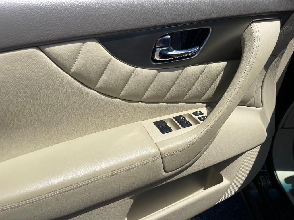 used 2016 INFINITI QX70 car