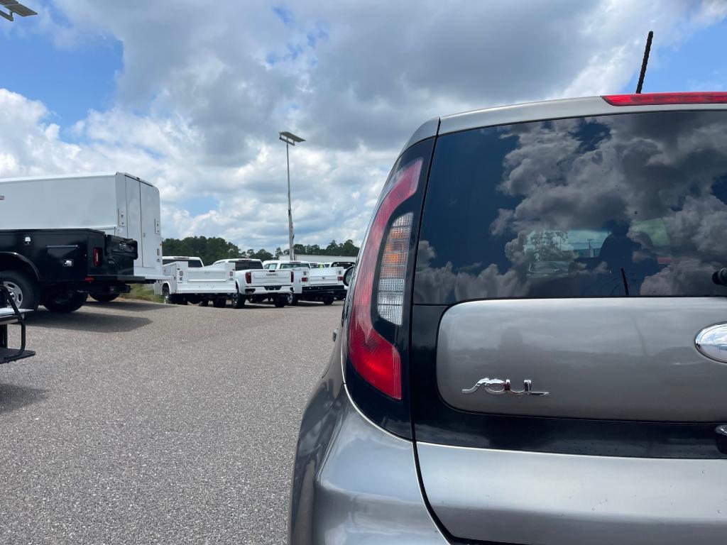 used 2018 Kia Soul car, priced at $13,900
