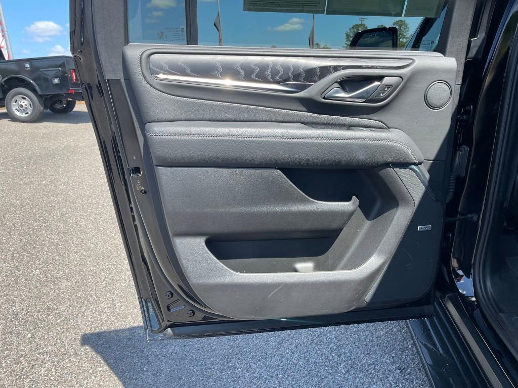used 2023 GMC Yukon XL car, priced at $62,900