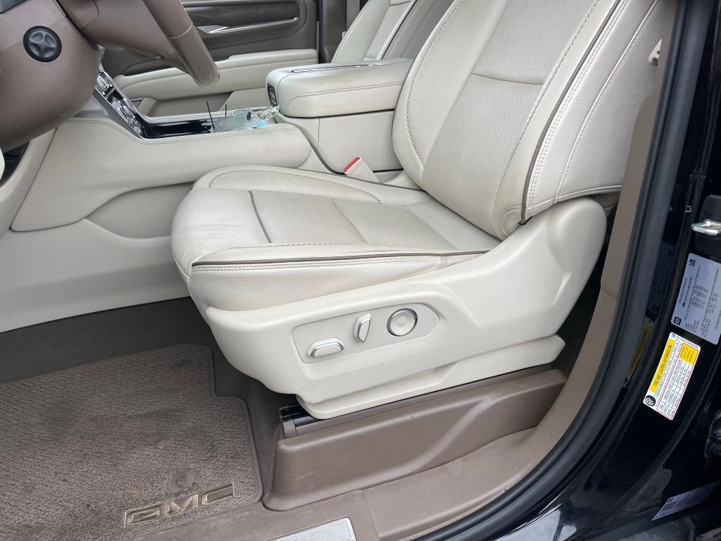 used 2021 GMC Yukon XL car, priced at $51,900