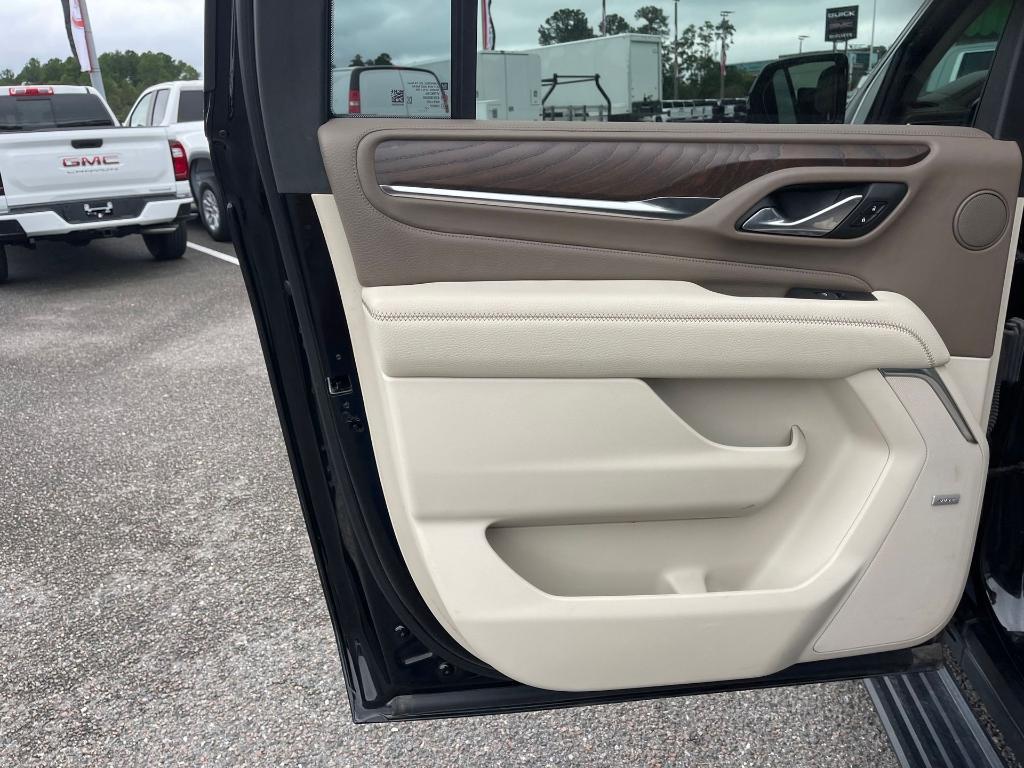 used 2021 GMC Yukon XL car, priced at $51,900
